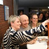Bernhard Hoëcker präsentierte sich in Dorsten als Comedy-Star zum Anfassen.