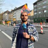 Daniel Brill steht an der Rheinischen Straße