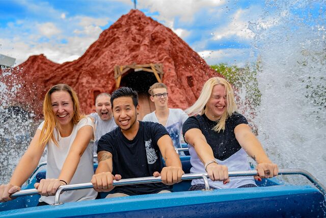 Der Movie Park Germany startet mti neuen Attraktionen in die neue Saison. Beliebte Fahrgeschäfte wie die Area 51-Wasserachterbahn bleiben bestehen.