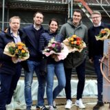Feierten Richtfest am Neubau an der Koeppstraße, v.l.: Edwin Haverkamp, Markus Ohm, Jana und Phil Feldmann sowie Arne Volkenborn vom Team Confides.