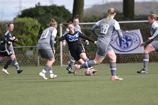 Die Damen des SV Titania Erkenschwick wehrten sich gegen den FC Schalke 04 II mit Kräften.