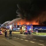 Baumarkt brennt in Castrop-Rauxel