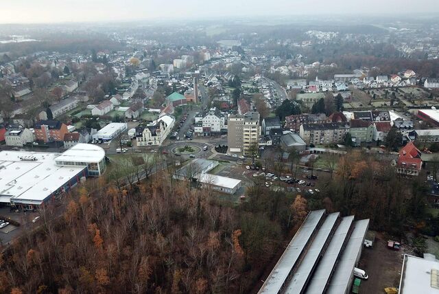 Auf einem Parkplatz im Castrop-Rauxeler Stadtteil Schwerin wurde ein geparketes Auto beschädigt.