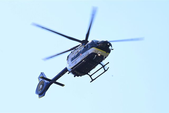 Polizei-Hubschrauber in der Luft