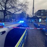 Polizeiwagen an der Reinoldikirche in Dortmund.