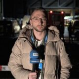Am Donnerstagabend (4.4.) ist ein Mensch am Dortmunder Hafen gewaltsam ums Leben gekommen. Wir berichten live vor Ort und sprechen mit dem Pressesprecher der Polizei, Peter Bandermann.