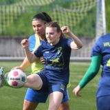 In der Kreisliga kamen die Fußballerinnen den FC Frohlinde zu einem 2:2 (1:0) gegen den Tabellenzweiten VfL Grafenwald.