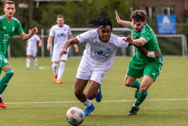 Nach einer 2:0-Führung durch Tore von Maximilian Wozniak und Tim Böing verlor der SuS Merklinde das Kreisliga-A-Derby gegen den VfB Habinghorst durch späte Tore noch mit 2:3.