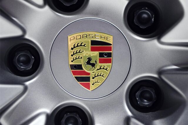 Das Logo der Firma Porsche