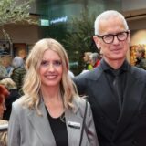 Noch gar nicht richtig eröffnet – und trotzdem schon ein volles Haus: Filialleiterin Susanne Deckenbrock und Peter Graf, Eigentümer von Appelrath Cüpper.