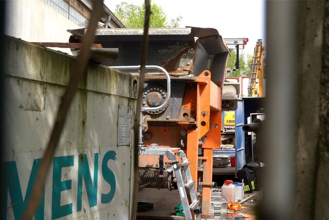 In Hamm ist ein Mann in einem Metallschredder eingeklemmt worden und gestorben.