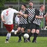In der Kreisliga C3 Recklinghausen zog der TuS Henrichenburg III (9.) gegen SG Hillen mit 1:4 (1:2) den Kürzeren. Für die SG traf Furkan Dinc doppelt. Das 1:1 erzielte Marijo Busic für den TuS.