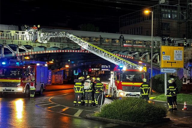 In der Nacht zum 16. April ereignete sich in der Nähe des Hauptbahnhofs Dortmund ein heftiger Unfall: Ein Mann wurde von einem ICE erfasst. Er überlebte schwer verletzt.