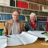 Dr. Wolfgang Wesener (l.), Fachanwalt für Verwaltungsrecht, und sein Mandant Jörg Knoblauch in einer Kanzlei in Recklinghausen