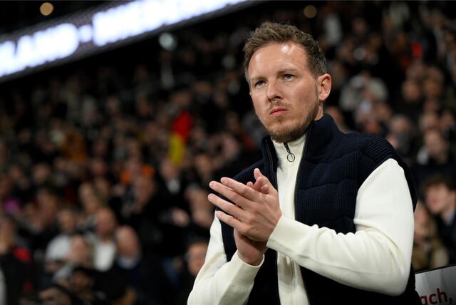 Julian Nagelsmann klatscht in die Hände.
