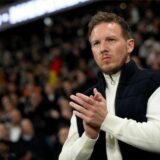 Julian Nagelsmann klatscht in die Hände.