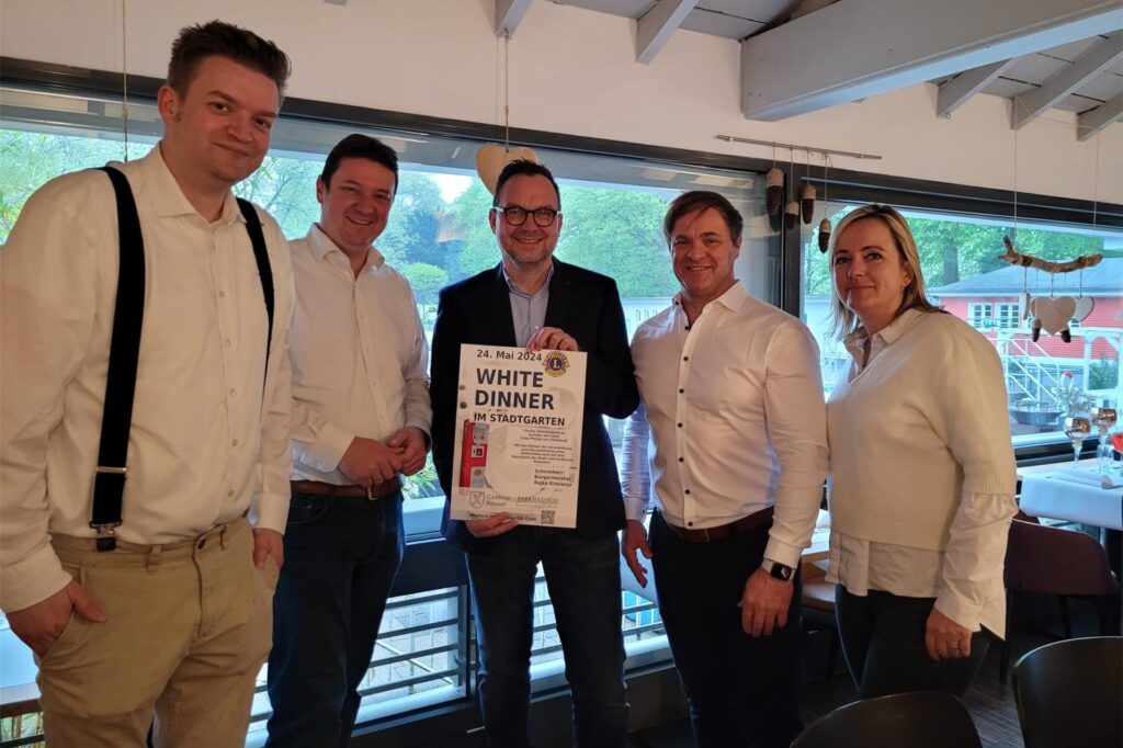 Zu sehen sind die Veranstalter des White Dinners in Castrop-Rauxel: der Lions Club, Schirmherr Rajko Kravanja und Marlen Kempf vom Parkbad Süd. Zu sehen sind die Veranstalter des White Dinners in Castrop-Rauxel: der Lions Club, Schirmherr Rajko Kravanja und Marlen Kempf vom Parkbad Süd.