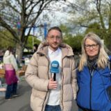Reporter Philipp Pohl und die Flohrian-Organisatorin im Westfalenpark