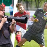 Fotograf Volker Engel brachte seine Ausbeute von Sportplätzen mit.