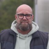 Stephan Böhm blickt in die Kamera.