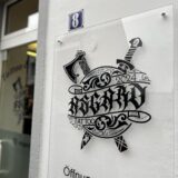 Eingangstür zu einem Tattoo-Studio in Haltern.