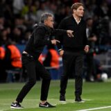 Luis Enrique und Edin Terzic geben Anweisungen.