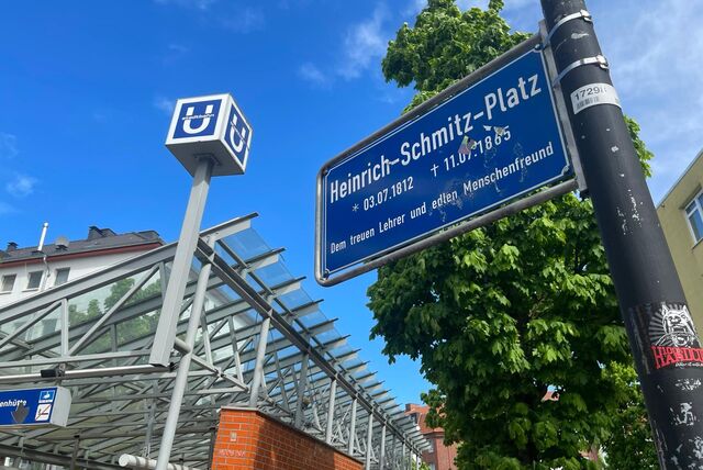 Straßenschild des Heinrich-Schmitz-Platzes im Dortmunder Unionviertel.