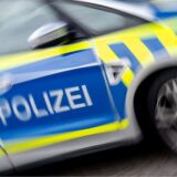 Ein Polizeifahrzeug.