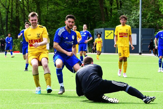 Durch ein Last-Minute-Tor von Dennis Both gewann der VfB Habinghorst beim DSC Wanne II mit 2:1 und kann noch von der Kreisliga A in die Bezirksliga aufsteigen.