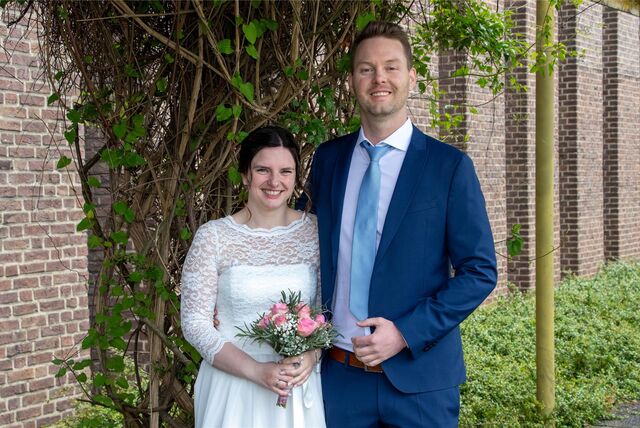 Mandy (geborene Duda) und Felix Krukenmeier haben im Standesamt am Europaplatz in Castrop-Rauxel geheiratet.