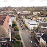 In der Nähe des alten Versorgungsamts (links im Bild) wurden Scheiben von Autos eingeschlagen.