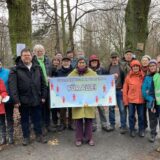 Protest von Baumschützern gegen die Fällung von Bäumen für die Sanierung des Radweges an der Hülsstraße