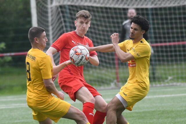 In der Kreisliga A wurde es nach einer schwachen Rückrunde nochmal eng für den SuS Merklinde. Beim 3:0 (1:0)-Sieg gegen DSC Wanne II sammelte das Team jedoch wichtige Punkte.