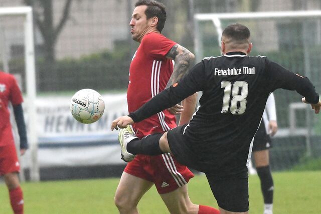 In der Kreisliga C3 Recklinghausen feierte der TuS Henrichenburg IIIÌein 10:1 (2:0)-Schützenfest gegen Fenerbahce Marl III.