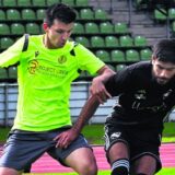 Dennis Adamczok (l.) schließt sich dem FC Frohlinde an und wird dort spielender Co-Trainer.