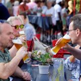 „Castrop kocht über“ auf dem Marktplatz sieht jedes Jahr in etwa so aus. Dieses Luftbild entstand 2019.