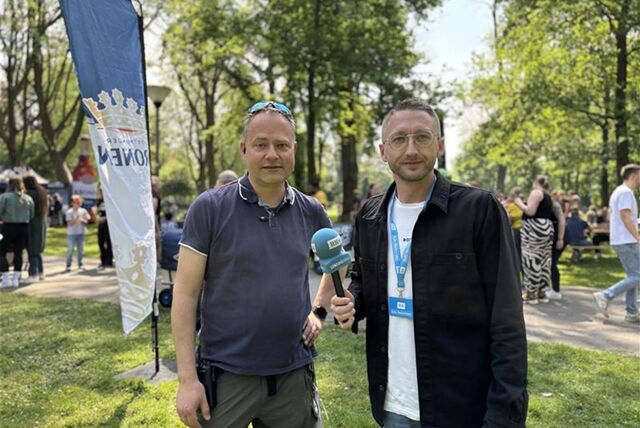 Tobias Klotz vom Organisatoren-Team und Reporter Philipp Pohl sprechen über die Höhepunkte bei Westpark-Fest.
