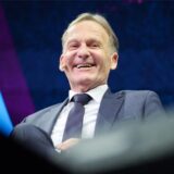 Hans-Joachim Watzke lächelt.