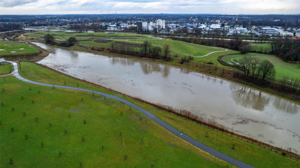 Natur- und Erlebnis Wasserpark Emscherland und Brandheide in Recklinghausen nach den starken Regenfällen zum Jahreswechsel 2023/24 Natur- und Erlebnis Wasserpark Emscherland und Brandheide in Recklinghausen nach den starken Regenfällen zum Jahreswechsel 2023/24