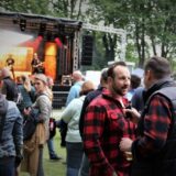 900 Zuschauerinnen und Zuschauer feierten 2022 bei der Premiere zur Musik von Seven Cent.
