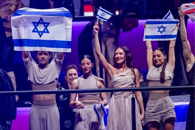 Eden Golan (2.v.r.) wurde vom Publikum ins ESC-Finale gewählt.