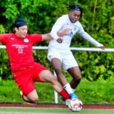 Während Wacker Obercastrop (weißes Trikot) seine Aufstiegs-Träume begraben musste, is tder Hombrucher Sv (rotes Trikot) nun Tabellenletzter der Westfalenliga 2.