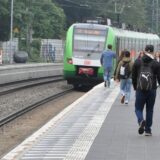 Wegen möglichen Schäden an einer Brücke fielen Züge der S2 und RB32 aus.