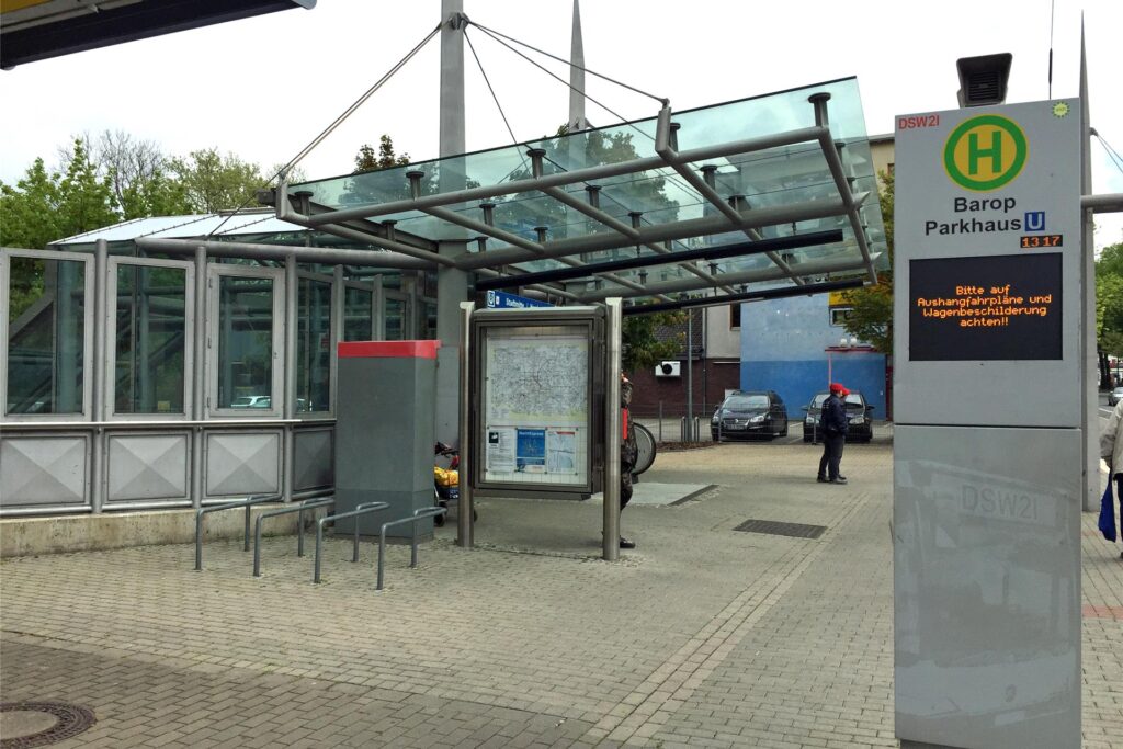 Haltestelle Parkhaus Barop. Haltestelle Parkhaus Barop.