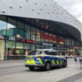 Das Einkaufszentrum Limbecker Platz in Essen wird von der Polizei abgeriegelt.