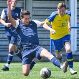 Der VfR Rauxel (dunkle Trikots) trifft in der Kreisliga-B-Saison 2024/25 auf die Spvg Schwerin II.