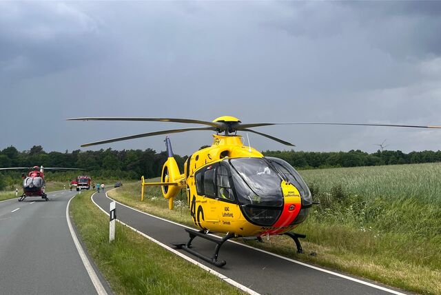Einsatz an der Eversumer Straße in Olfen. Dort kam es am Samstag (18.) zu einem schweren Unfall.