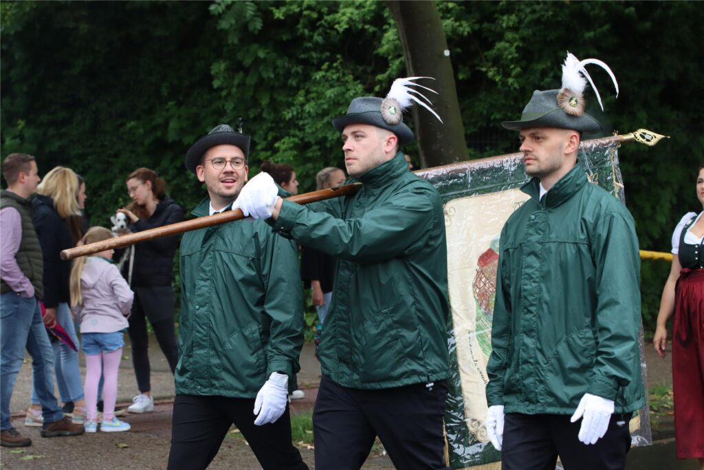 Eindrücke vom großen Schützenumzug des BSV Brockenscheidt-Leveringhausen am Pfingstsonntag (19.5.).