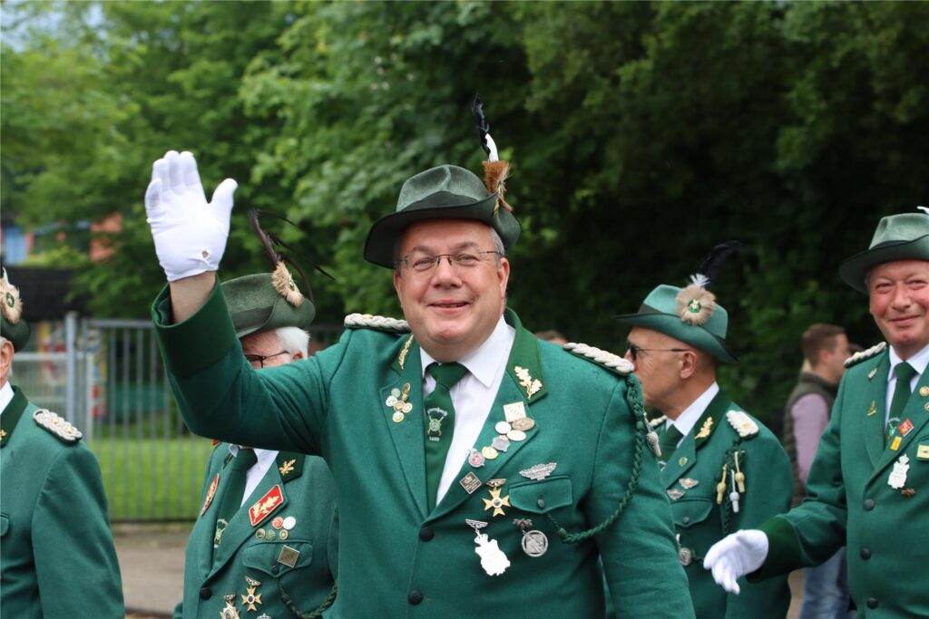 Eindrücke vom großen Schützenumzug des BSV Brockenscheidt-Leveringhausen am Pfingstsonntag (19.5.).