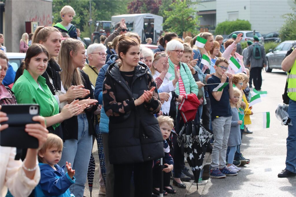 Eindrücke vom großen Schützenumzug des BSV Brockenscheidt-Leveringhausen am Pfingstsonntag (19.5.).